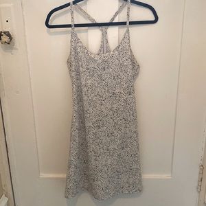 ✨ Outdoor Voices Exercise Dress M with pockets